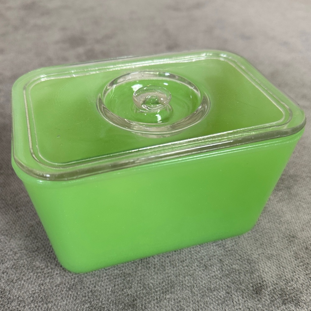 VINTAGE Jadeite Refrigerator Dish with Glass Lid